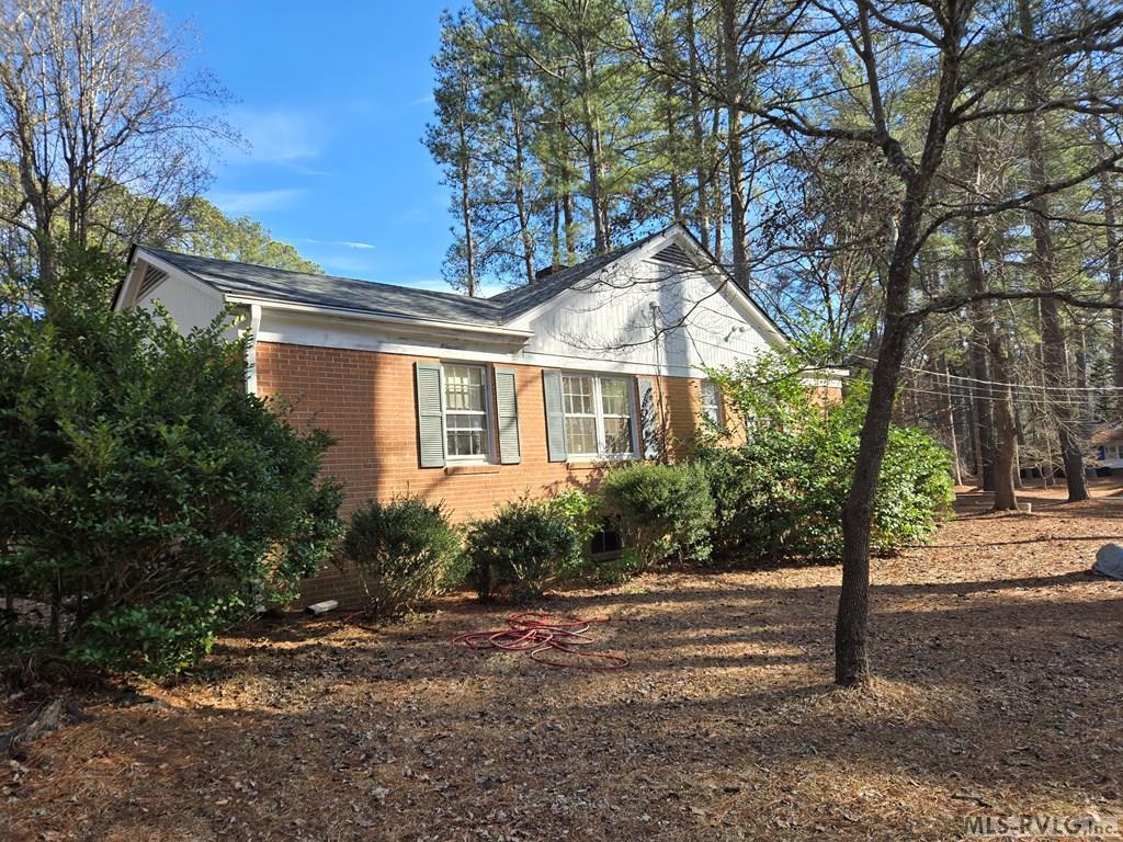 210 Gaines St Property Photo 6