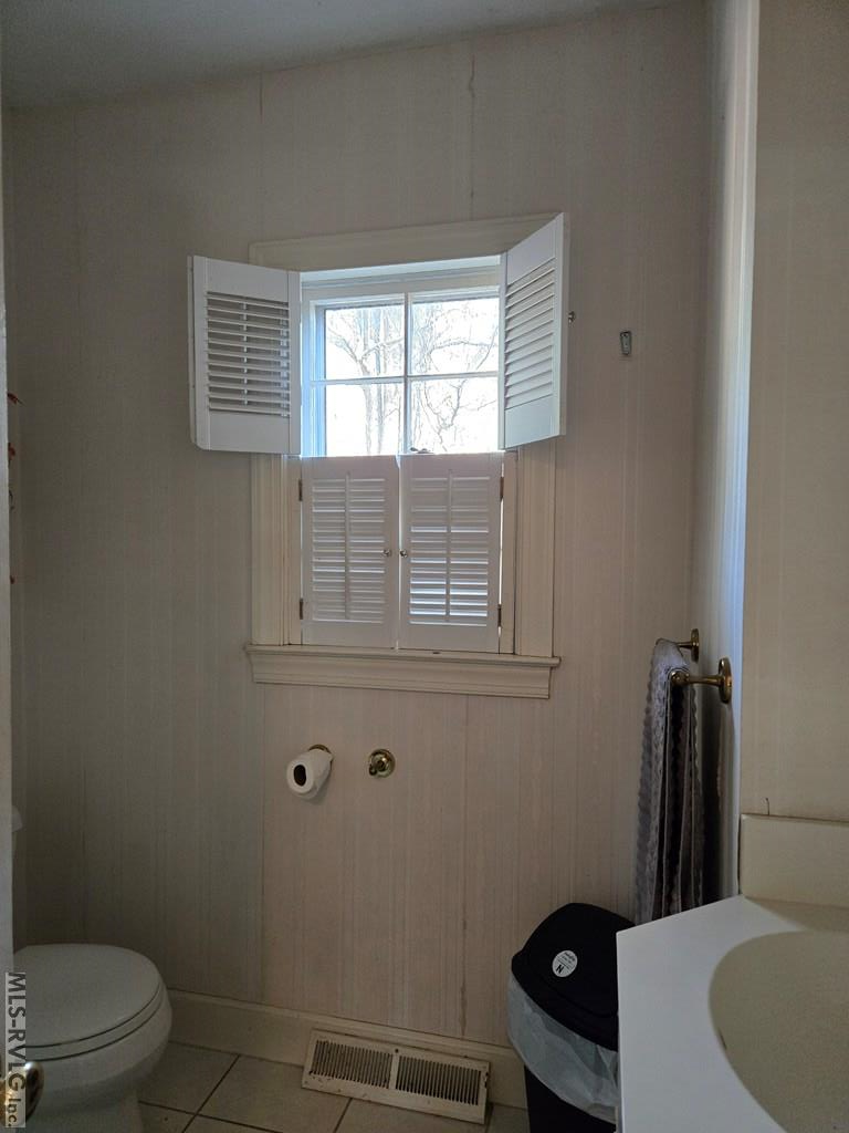 210 Gaines St Property Photo 29