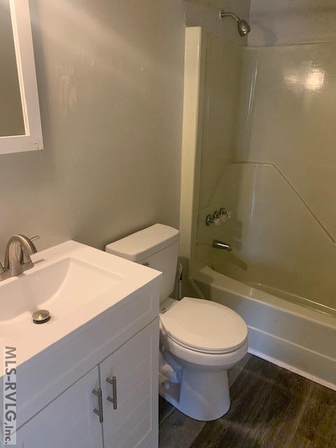 721 Parham St Property Photo 8