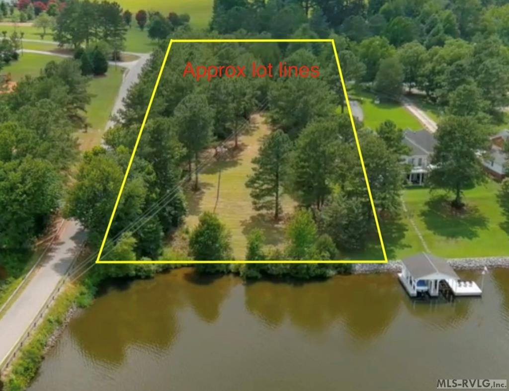 000 Moss Point Property Photo 1