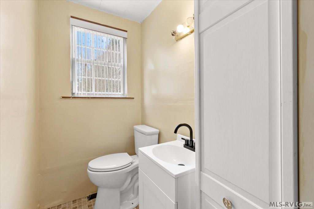 402 Harding Street Property Photo 10