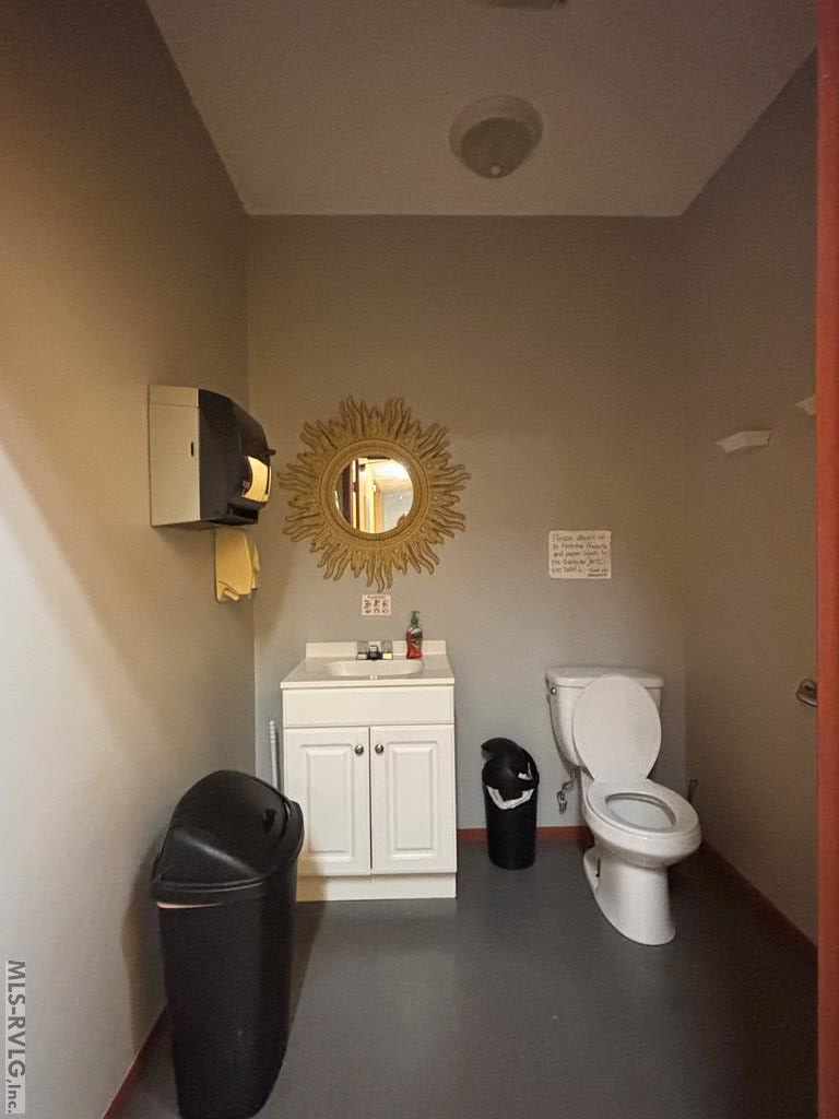 210 North Mcdaniel Street Property Photo 23