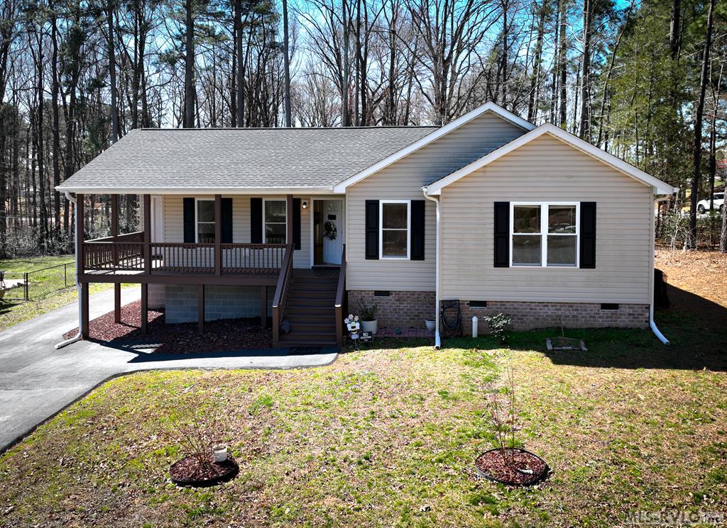 702 Holmes St Property Photo