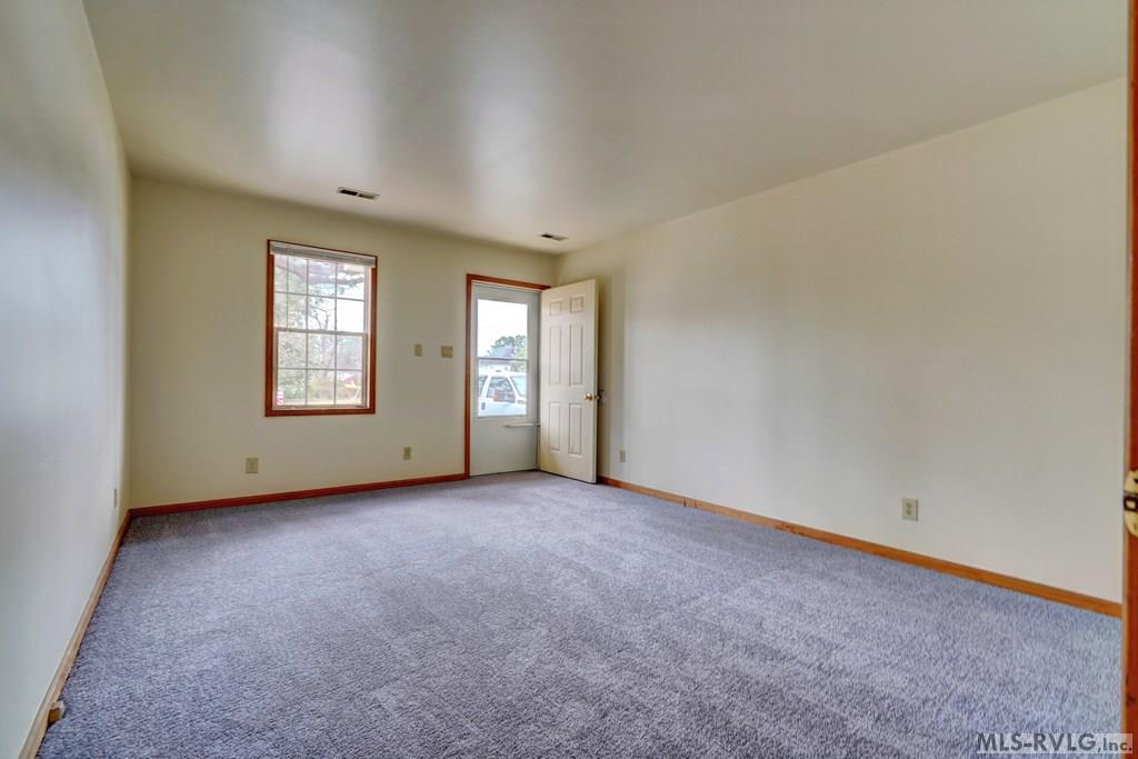 709 Parker Avenue East Property Photo 4