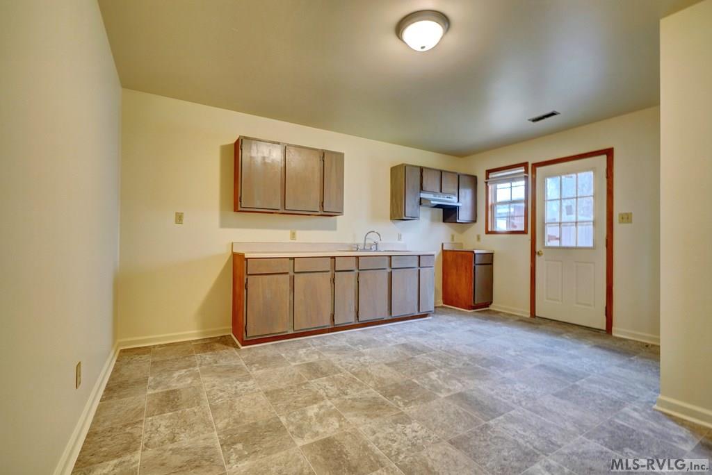 709 Parker Avenue East Property Photo 6