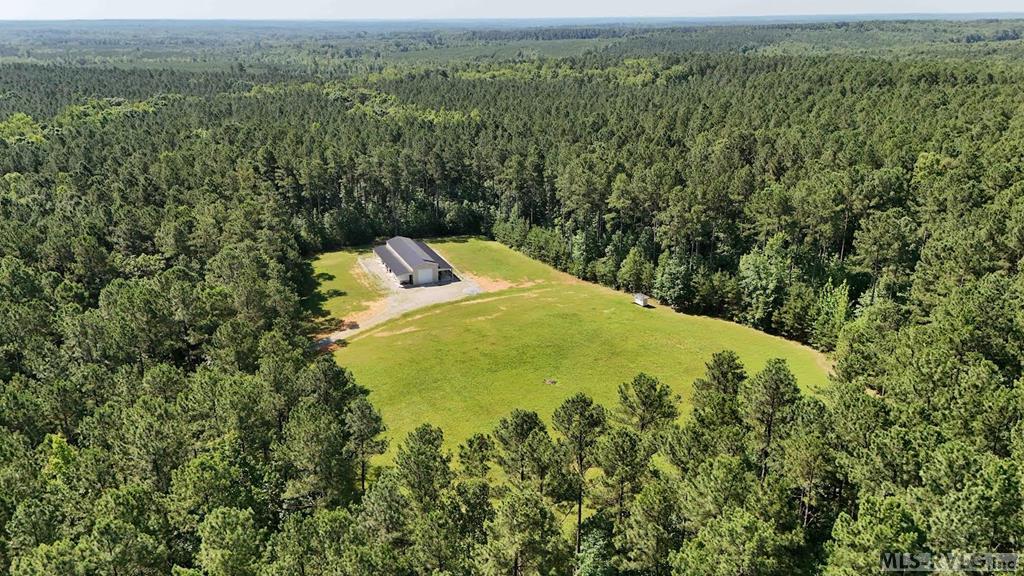 000 Woodsdale Drive Property Photo 1