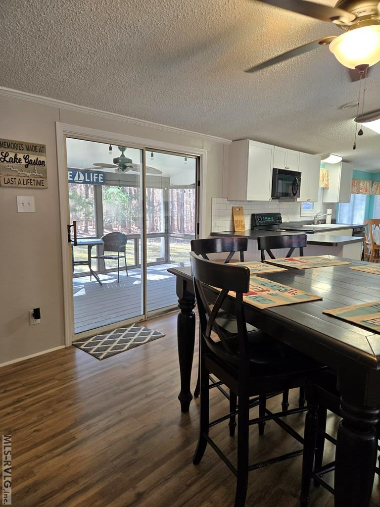 111 Locus Ct Property Photo 13