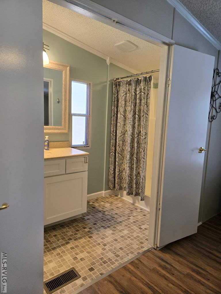 111 Locus Ct Property Photo 16