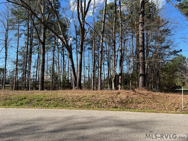 000 Piney Pond Rd Property Photo