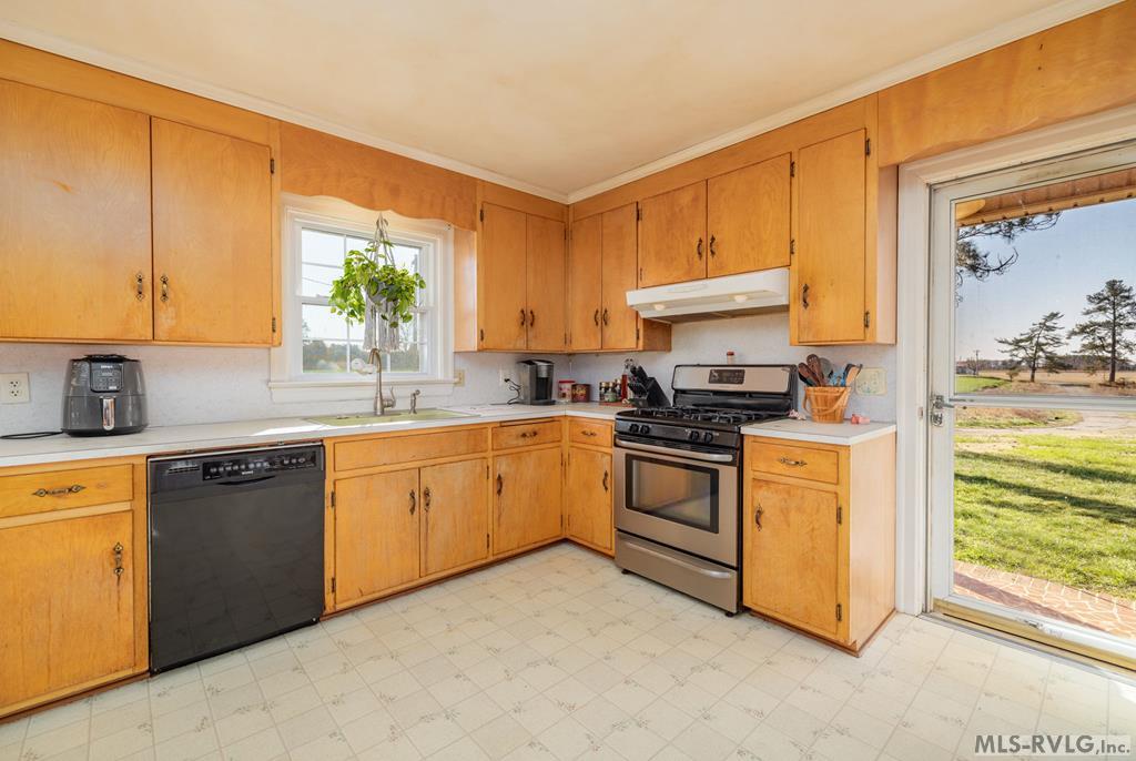 3365 Foundry Creek Road Property Photo 6