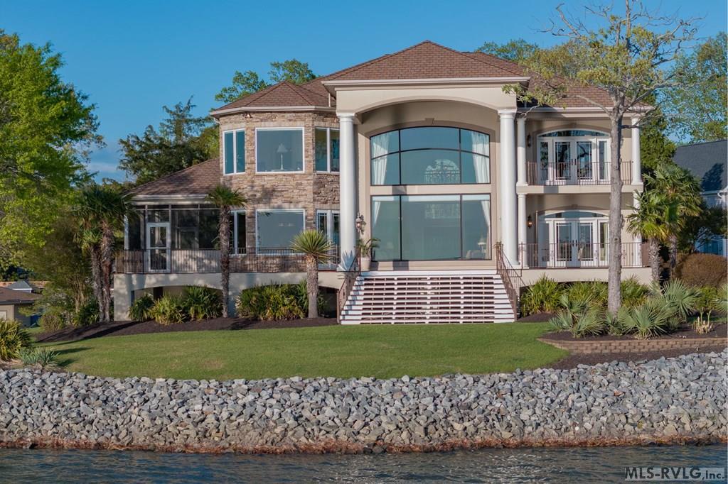 250 Riverside Drive Property Photo