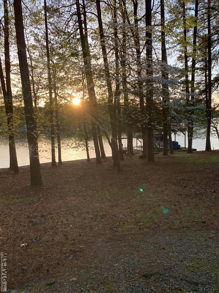 Gasburg | Lake Gaston | Va Real Estate Listings Main Image