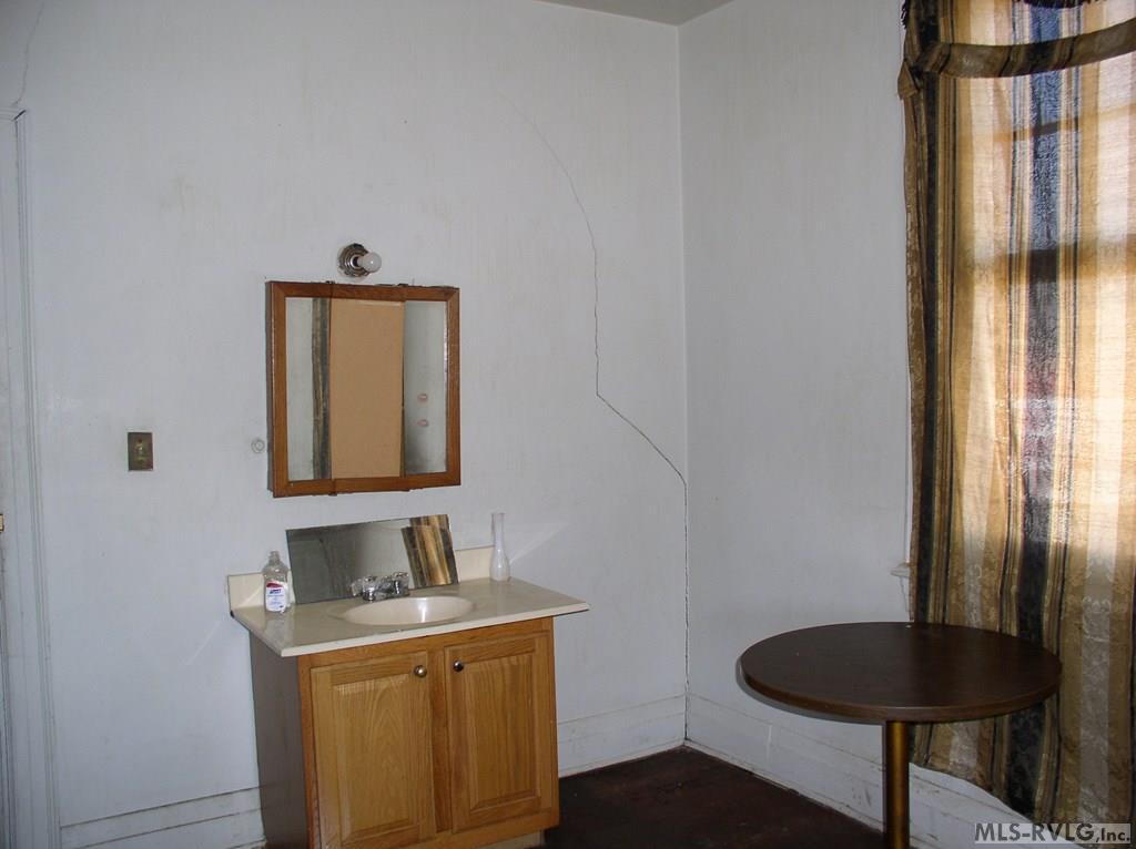 1010 12 Garnett Street Property Photo 8