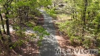 000 Twin Oaks Lane Property Photo 6