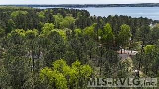 000 Twin Oaks Lane Property Photo 9