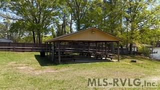 000 Twin Oaks Lane Property Photo 16