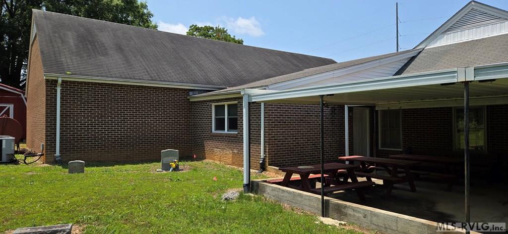 1662 Eaton Ferry Rd Property Photo 11