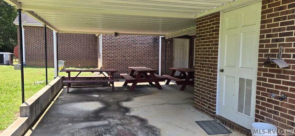 1662 Eaton Ferry Rd Property Photo 13