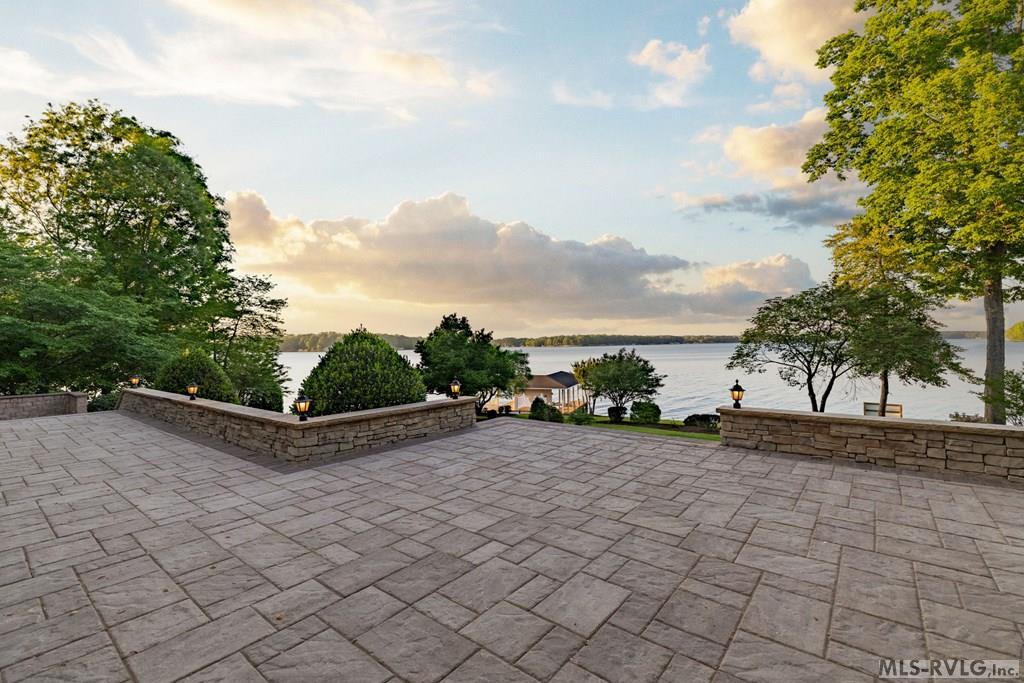 157 Three Chopt Road Property Photo 1