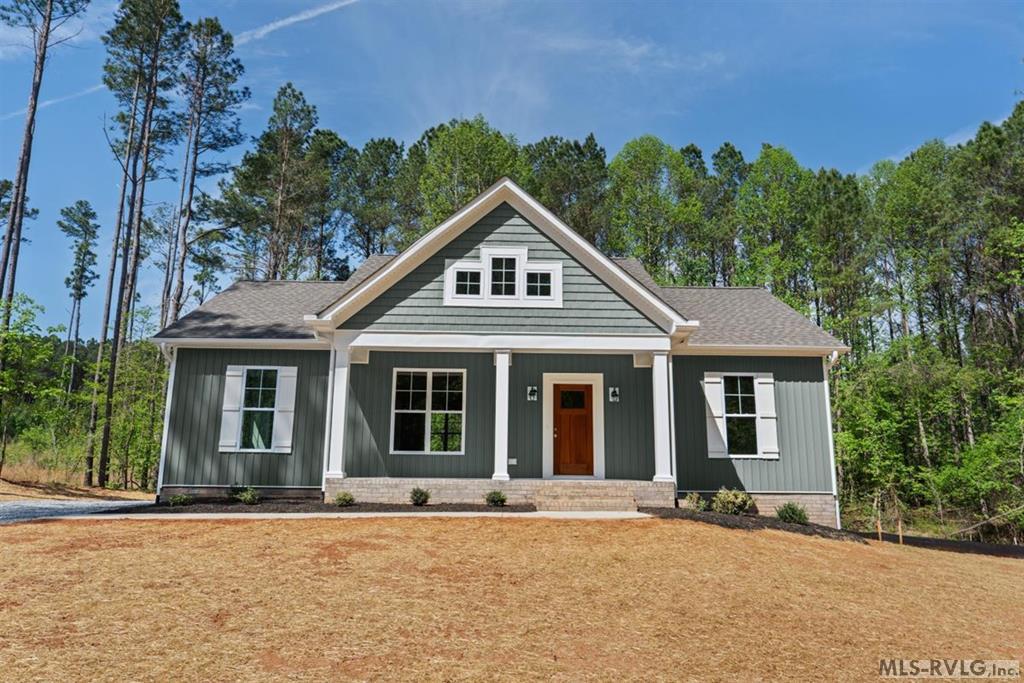 209 White Oak Court Property Photo 2