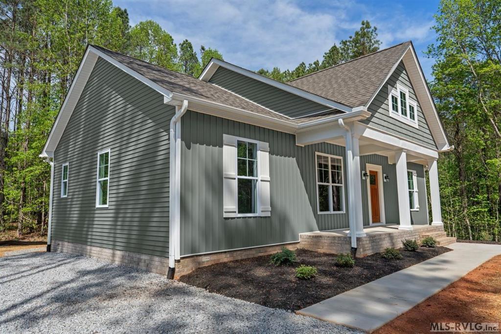 209 White Oak Court Property Photo 11