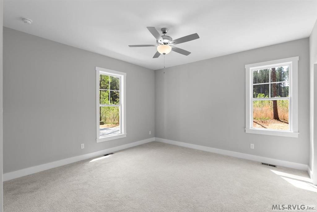 209 White Oak Court Property Photo 32