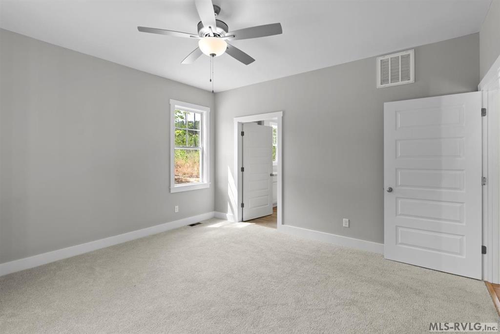 209 White Oak Court Property Photo 33