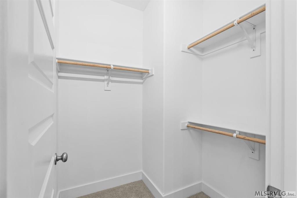 209 White Oak Court Property Photo 38
