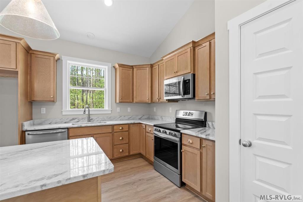209 White Oak Court Property Photo 44