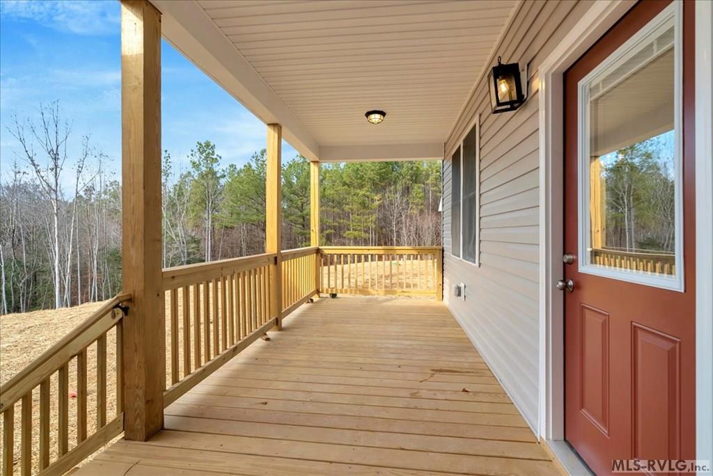 858 Starboard Drive Property Photo 7