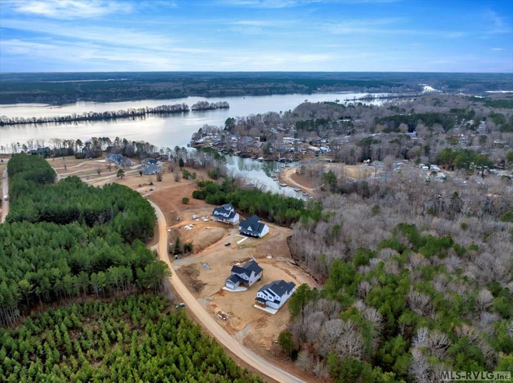 858 Starboard Drive Property Photo 8