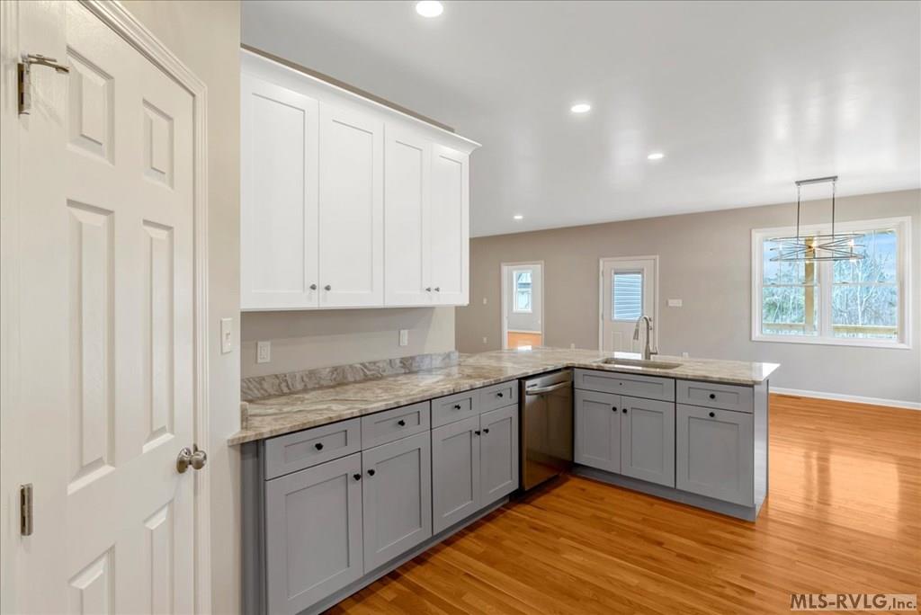 858 Starboard Drive Property Photo 12