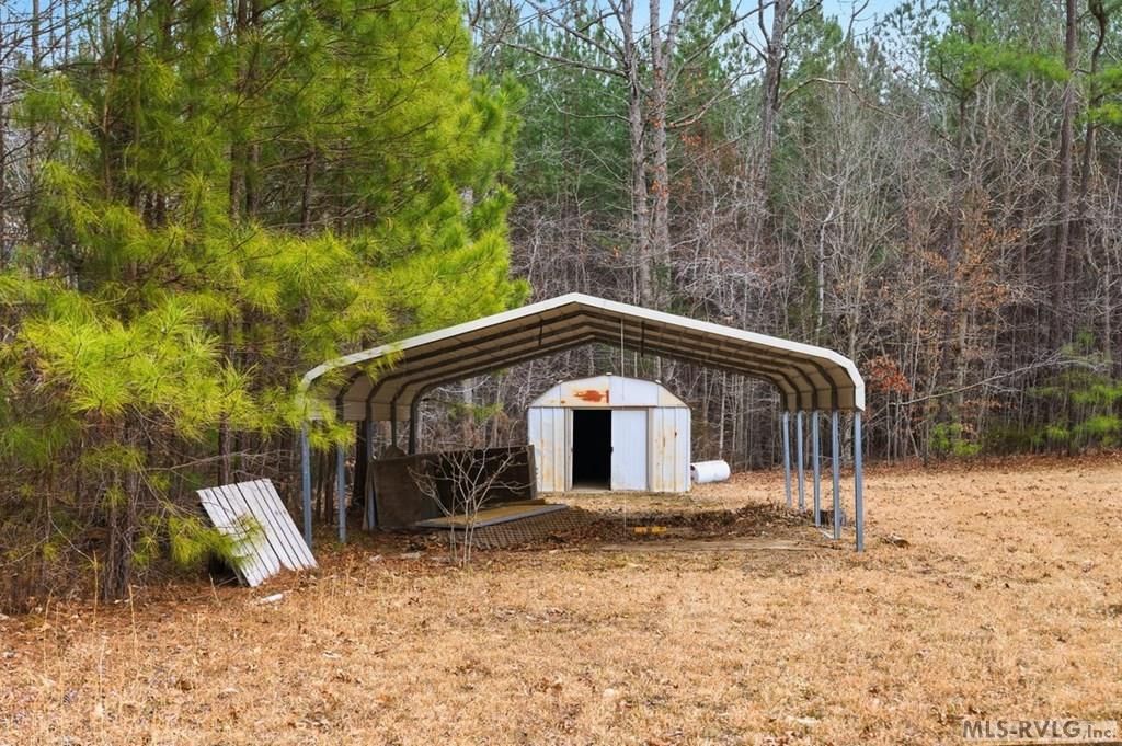868 Wayside Road Property Photo 3