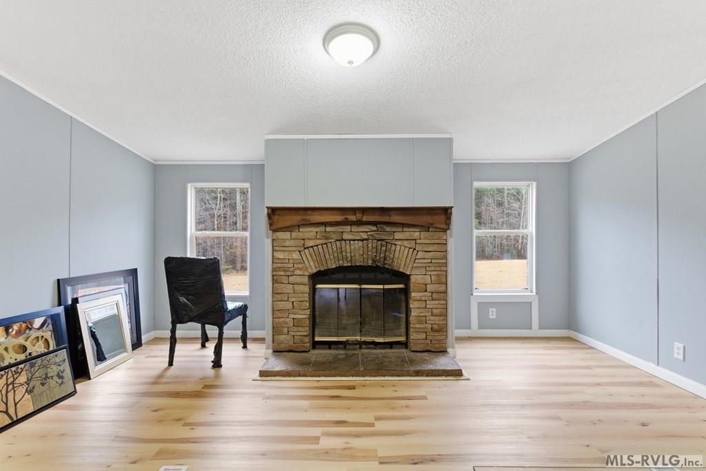 868 Wayside Road Property Photo 11