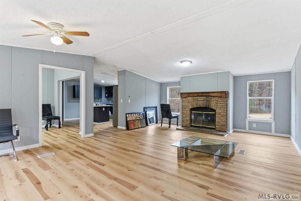 868 Wayside Road Property Photo 12