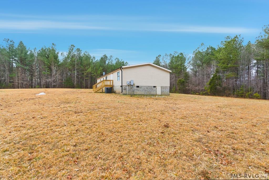 868 Wayside Road Property Photo 15