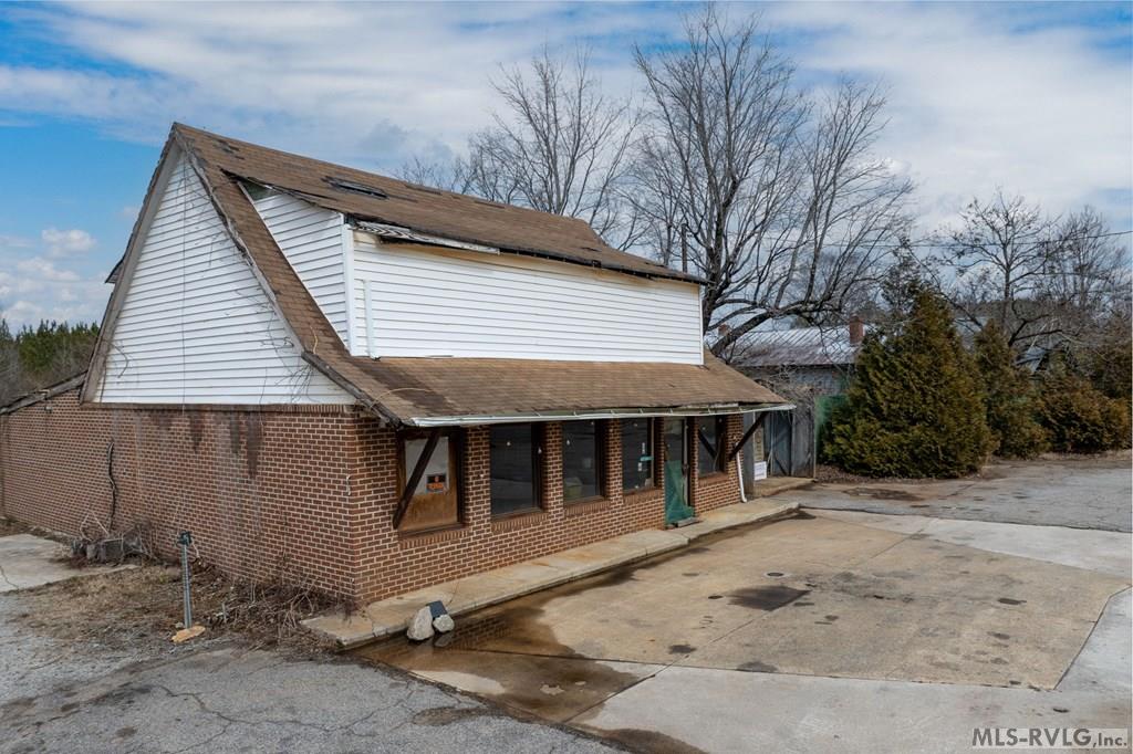 33/47/63 Piney Pond Road Property Photo 29