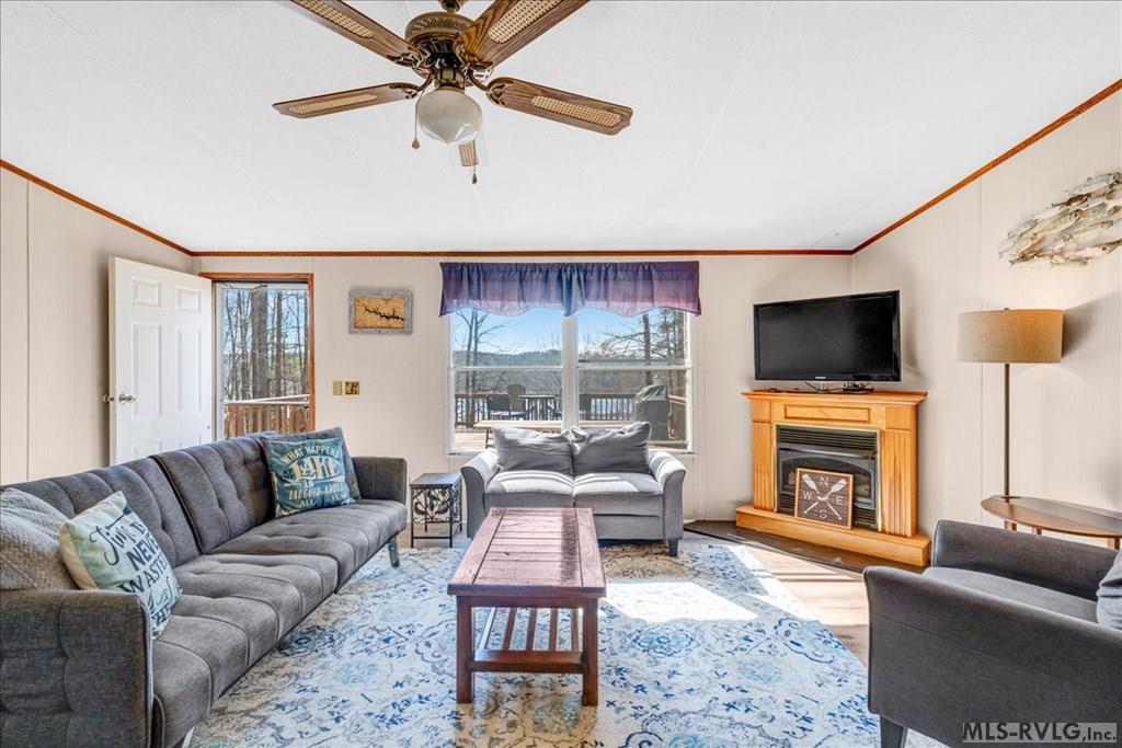 2407 Great Creek Drive Property Photo 10
