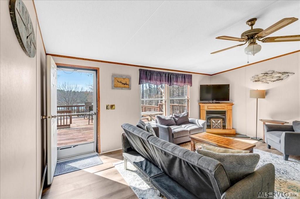 2407 Great Creek Drive Property Photo 25