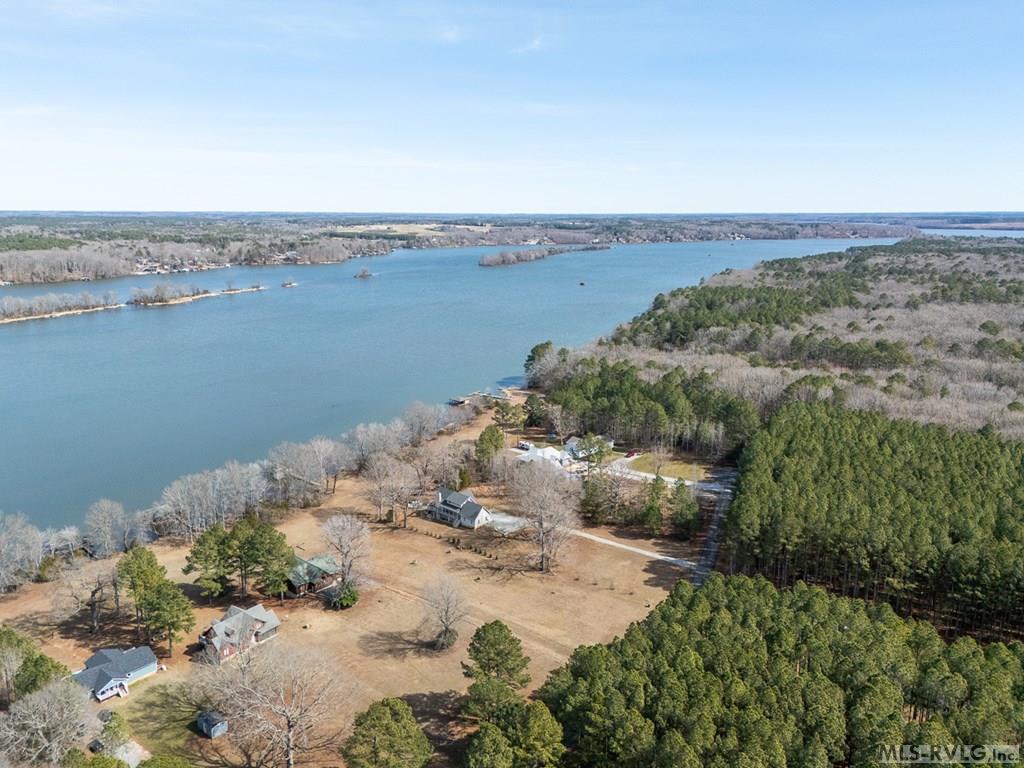 36 Shore Drive Property Photo 9