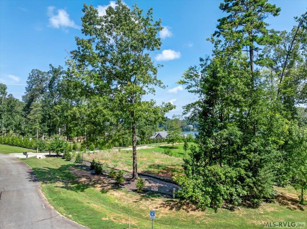 1500 Thornton Dr Property Photo 14