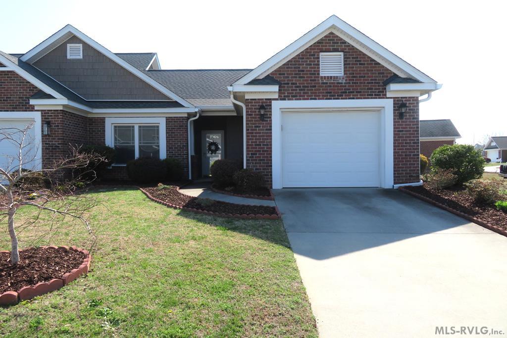 129 Savannah Circle Property Photo 1