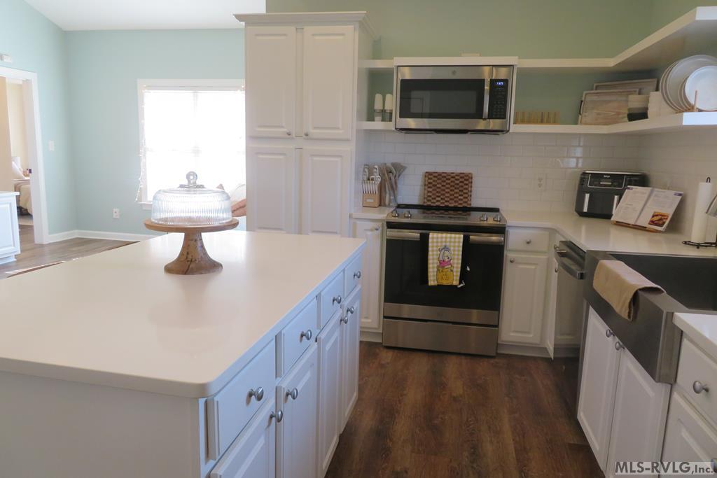 129 Savannah Circle Property Photo 12