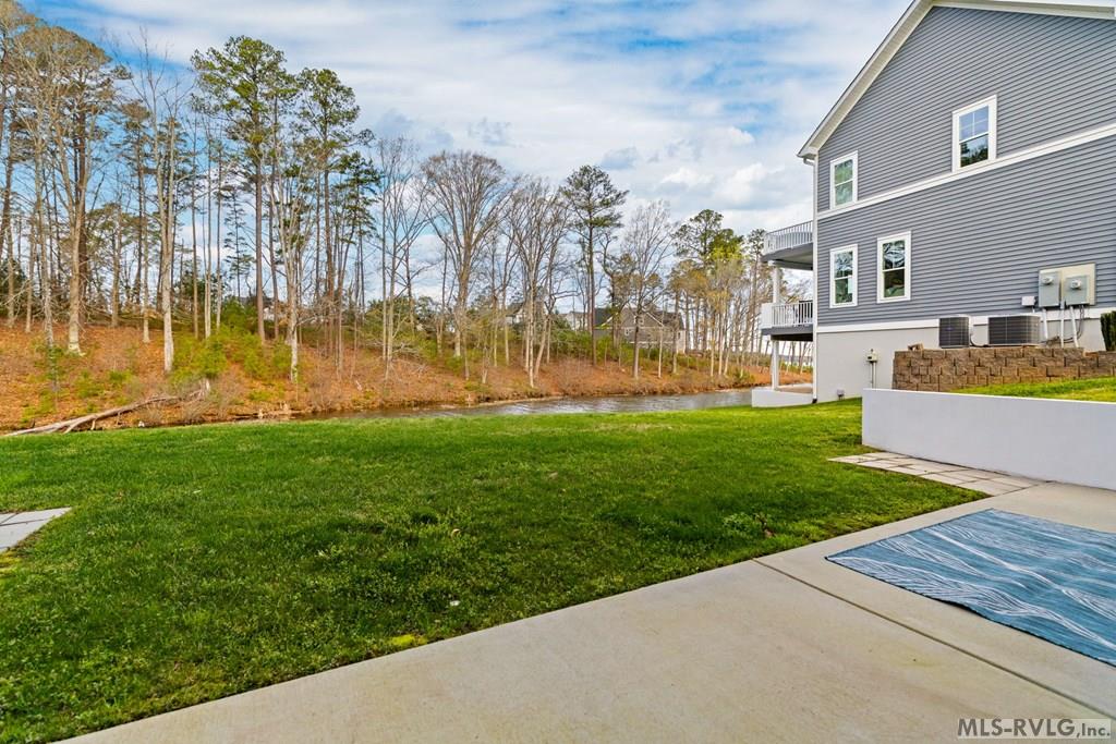 117 Rowboat Way Property Photo 33