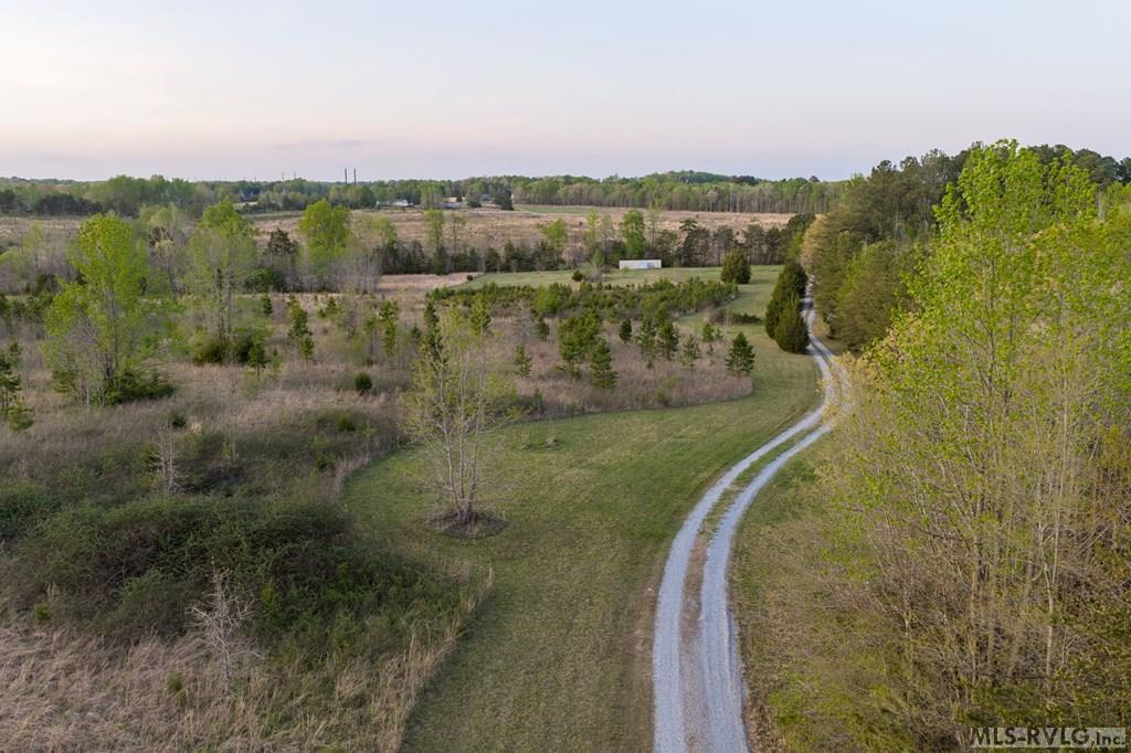 1895 Cemetery Rd Property Photo 1