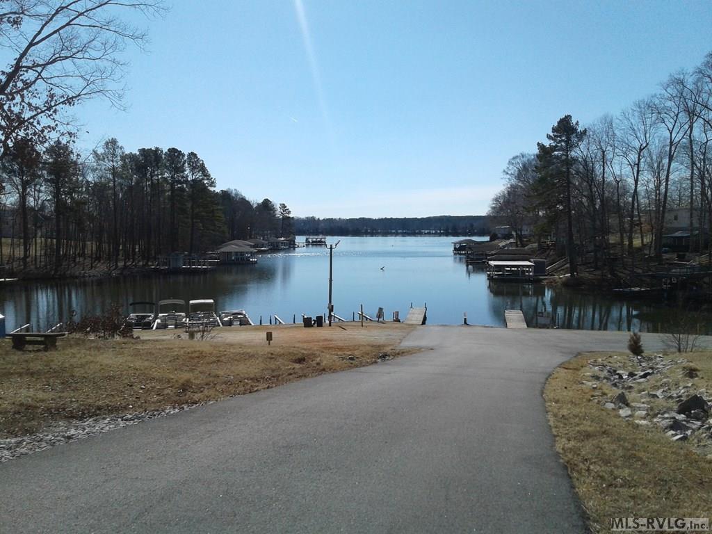 109 Des Moines Trail Property Photo 3
