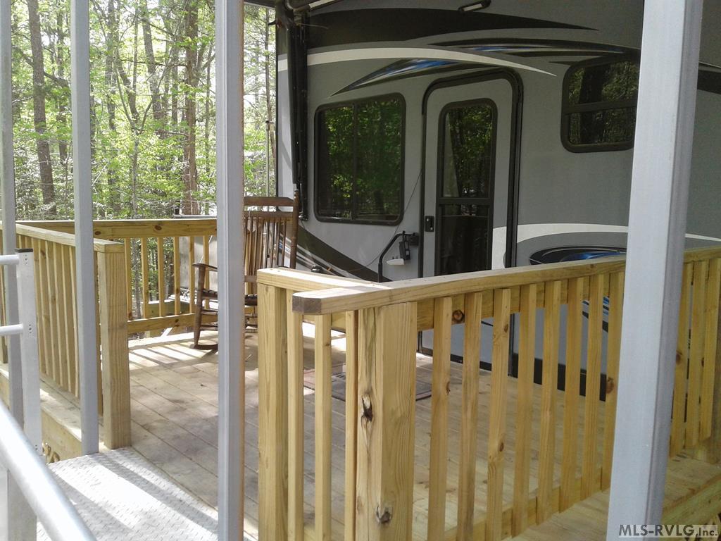 109 Des Moines Trail Property Photo 4