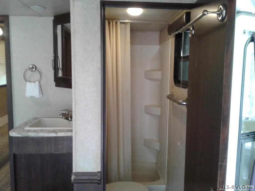 109 Des Moines Trail Property Photo 27