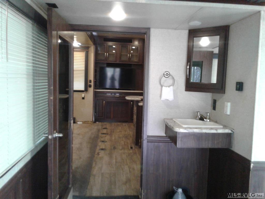 109 Des Moines Trail Property Photo 29
