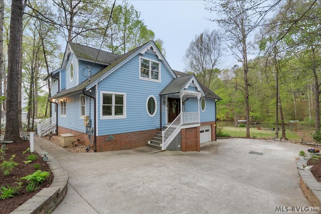 636 Beechwood Property Photo 1
